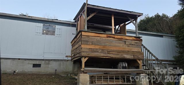 1236 Three Way Lane, Lenoir, NC 28645