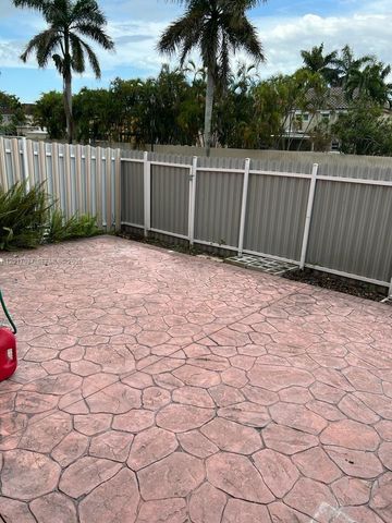 12442 NW 7th Ln 12442, Miami, FL 33182