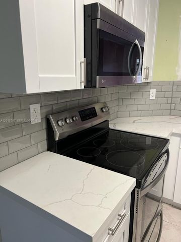 12442 NW 7th Ln 12442, Miami, FL 33182