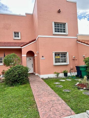 12442 NW 7th Ln 12442, Miami, FL 33182