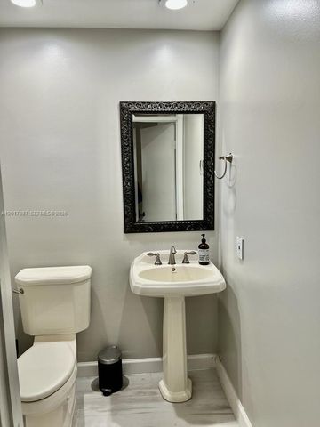 12442 NW 7th Ln 12442, Miami, FL 33182