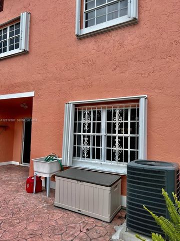 12442 NW 7th Ln 12442, Miami, FL 33182