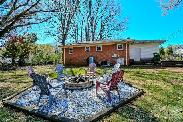 6918 Tuckaseegee Road, Charlotte, NC 28214