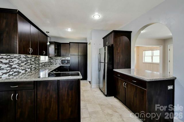 6918 Tuckaseegee Road, Charlotte, NC 28214