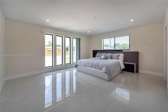 4700 Mckinley St, Hollywood, FL 33021