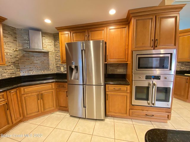 288 Coral Way W, Indialantic, FL 32903