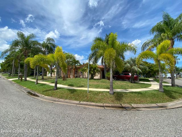 288 Coral Way W, Indialantic, FL 32903