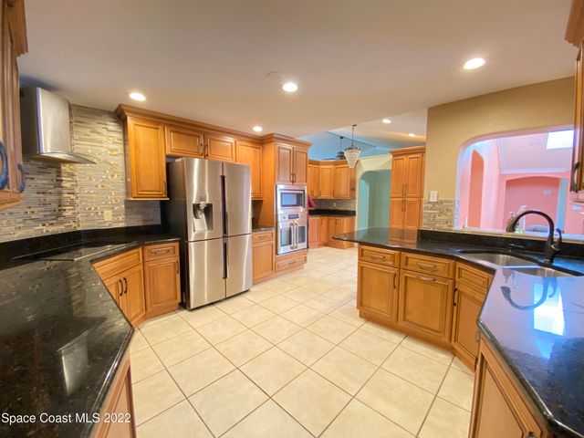 288 Coral Way W, Indialantic, FL 32903