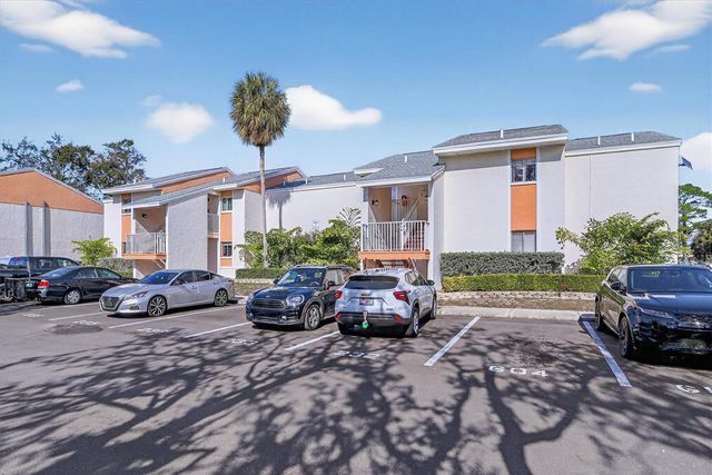 511 99TH AVENUE N 102, St Petersburg, FL 33702