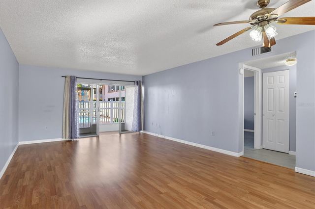 511 99TH AVENUE N 102, St Petersburg, FL 33702