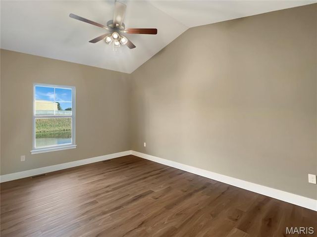 1816 Wellington Lane, Maryville, IL 62062