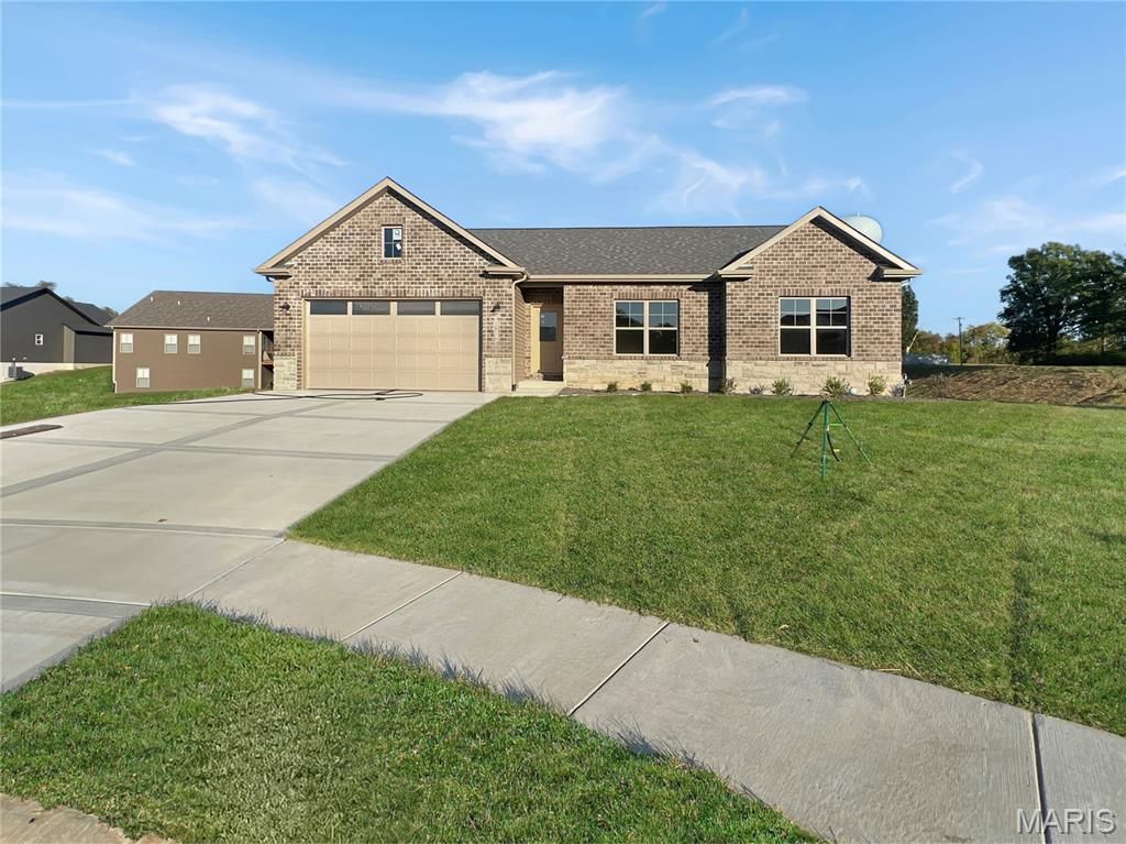 1816 Wellington Lane, Maryville, IL 62062