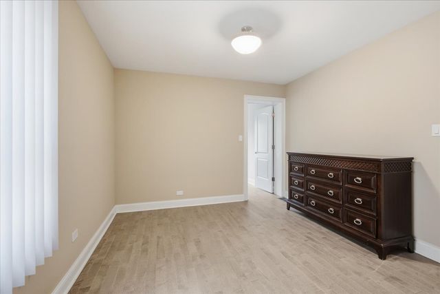 2553 W Summerdale Avenue 1E, Chicago, IL 60625