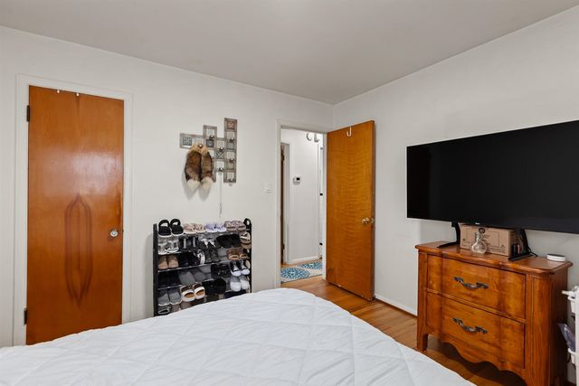 736 Farnham Avenue, Lincoln Park, MI 48146
