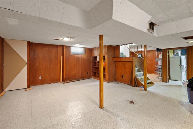 736 Farnham Avenue, Lincoln Park, MI 48146