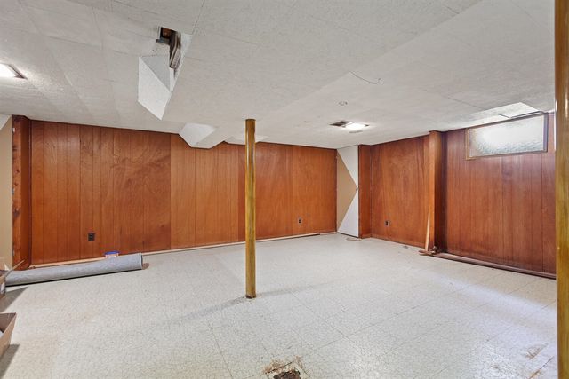 736 Farnham Avenue, Lincoln Park, MI 48146