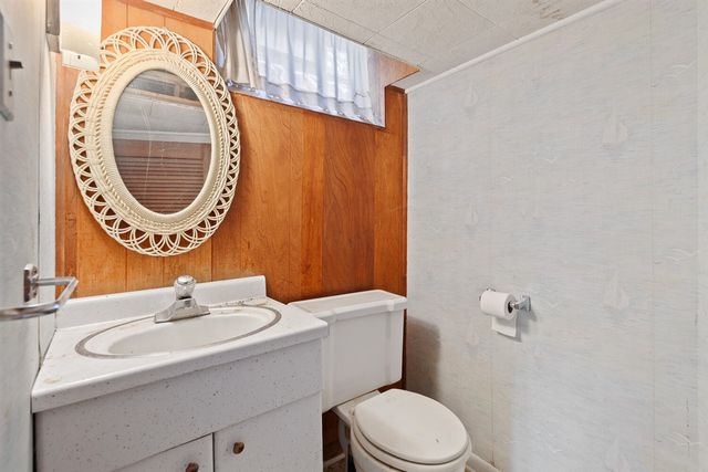 736 Farnham Avenue, Lincoln Park, MI 48146
