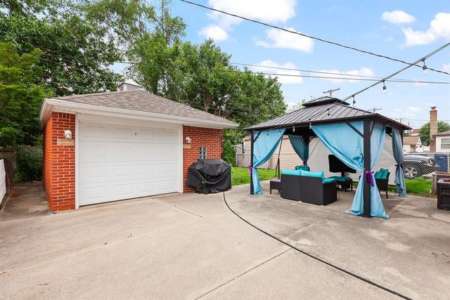 736 Farnham Avenue, Lincoln Park, MI 48146