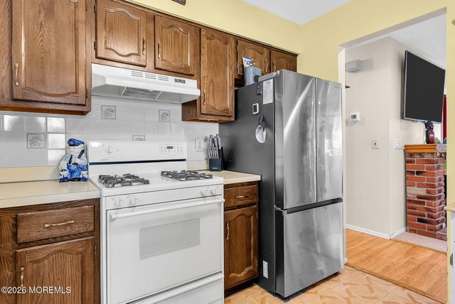 16 Sheepshead Drive, Toms River, NJ 08757