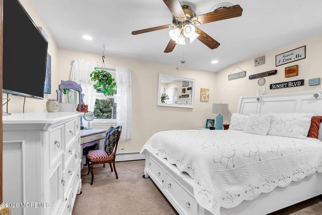 16 Sheepshead Drive, Toms River, NJ 08757
