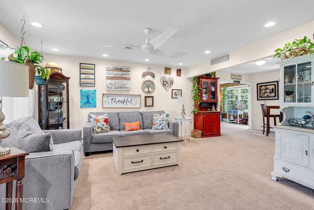 16 Sheepshead Drive, Toms River, NJ 08757