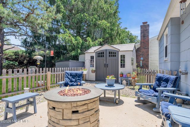 16 Sheepshead Drive, Toms River, NJ 08757