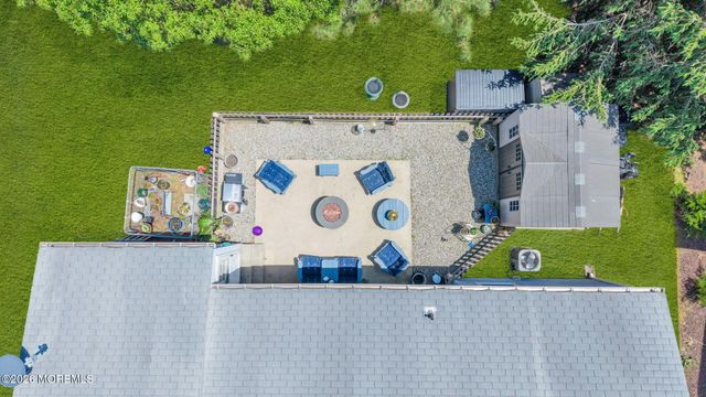 16 Sheepshead Drive, Toms River, NJ 08757