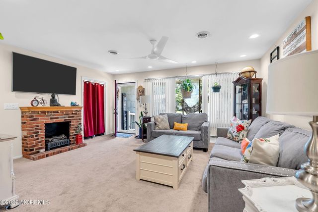 16 Sheepshead Drive, Toms River, NJ 08757