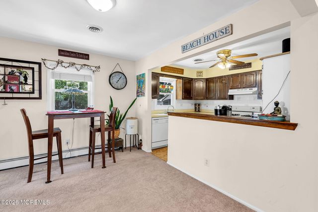 16 Sheepshead Drive, Toms River, NJ 08757