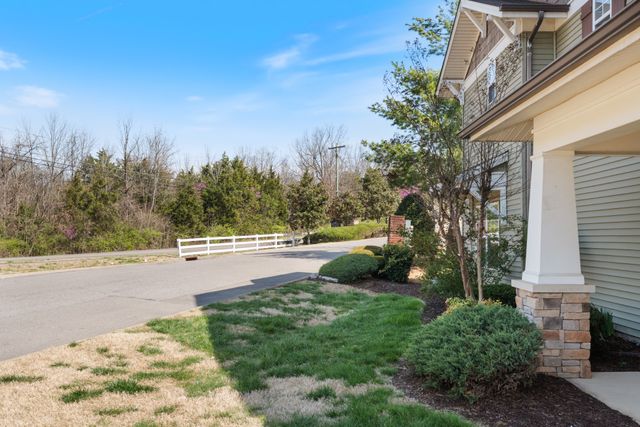 1382 Rural Hill Rd Unit 301, Antioch, TN 37013