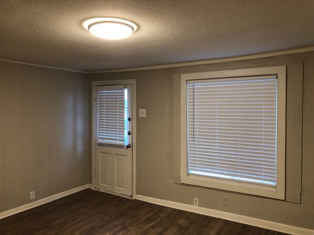 1310 S 5th Street, Bonham, TX 75418