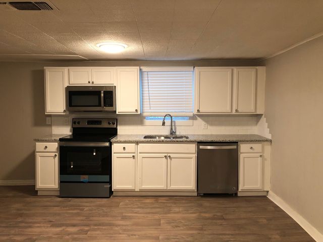1310 S 5th Street, Bonham, TX 75418