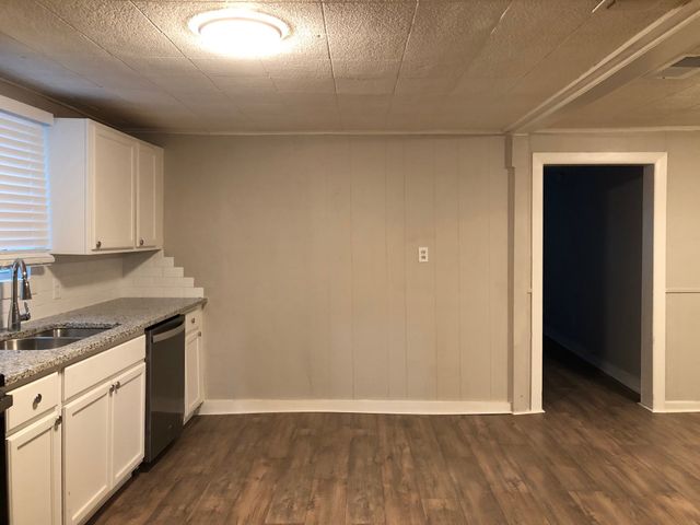 1310 S 5th Street, Bonham, TX 75418