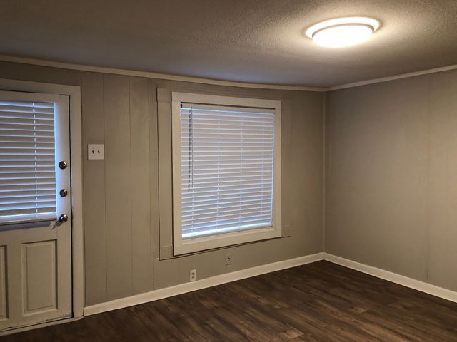 1310 S 5th Street, Bonham, TX 75418
