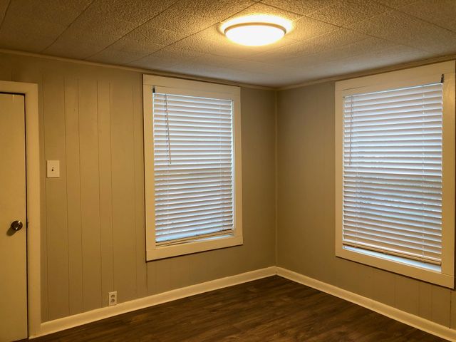 1310 S 5th Street, Bonham, TX 75418