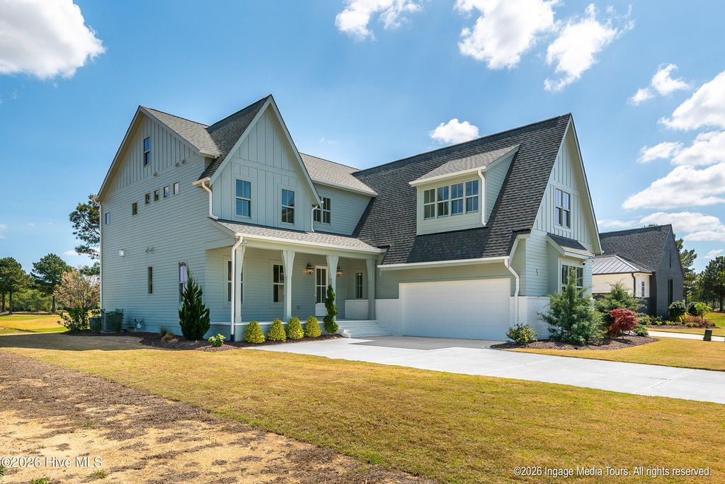 Image 3 of property listing at 11 Sunflower Court, Snow Hill, NC 28580