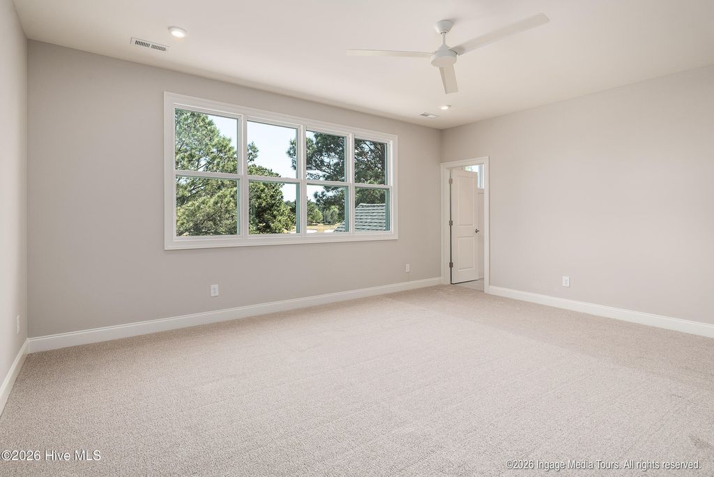 Image 44 of property listing at 11 Sunflower Court, Snow Hill, NC 28580