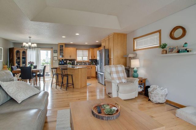 1087 Parkway Lane, West Fargo, ND 58078