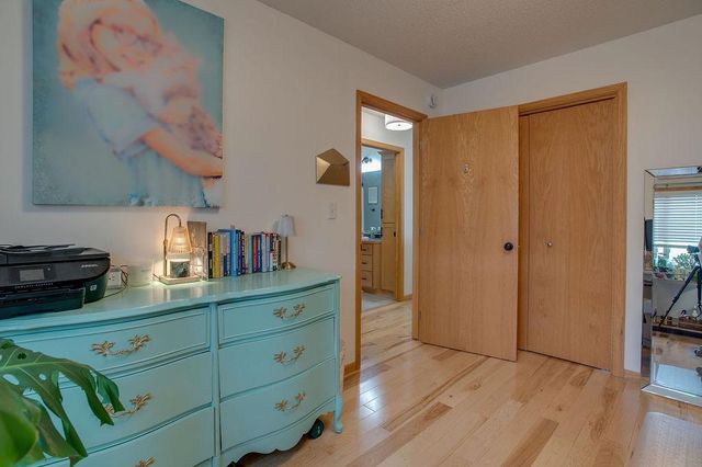 1087 Parkway Lane, West Fargo, ND 58078
