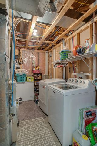 1087 Parkway Lane, West Fargo, ND 58078