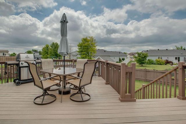 1087 Parkway Lane, West Fargo, ND 58078