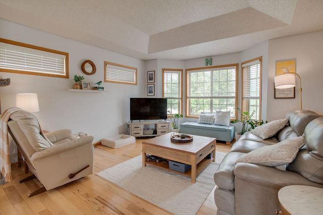 1087 Parkway Lane, West Fargo, ND 58078