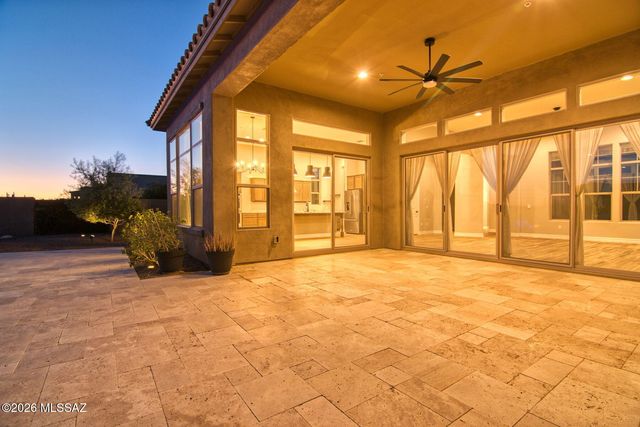 6445 W Triangle Cross Way, Marana, AZ 85658