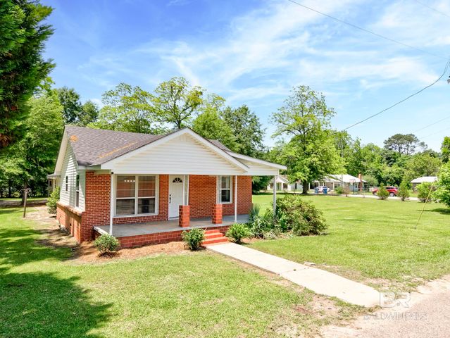 120 WALKER Street, Monroeville, AL 36460