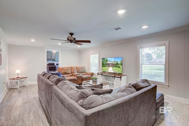 120 WALKER Street, Monroeville, AL 36460