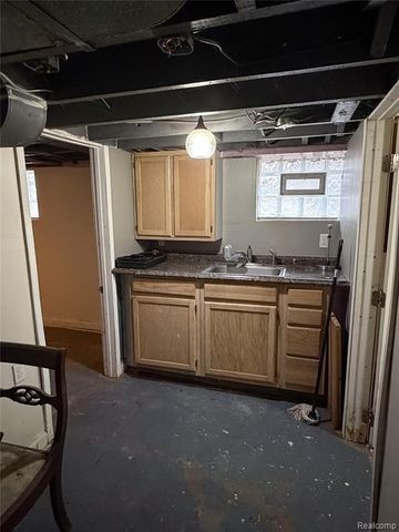 1506 Gainey Avenue, Flint, MI 48503