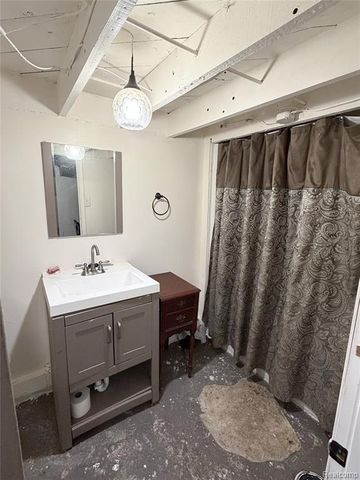 1506 Gainey Avenue, Flint, MI 48503