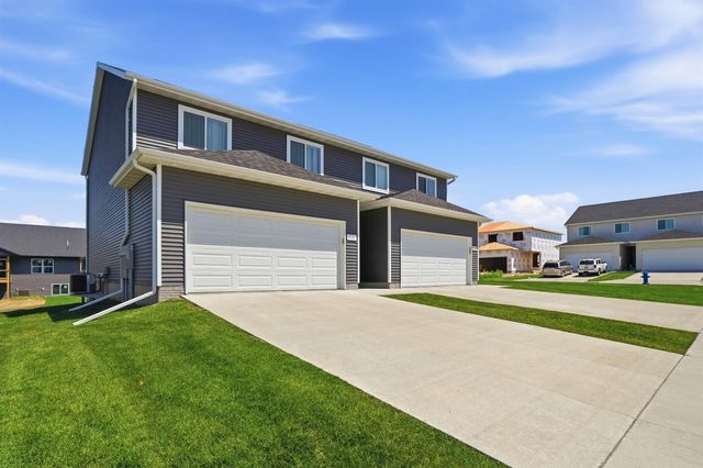 4157 Omaha Avenue, Waterloo, IA 50702