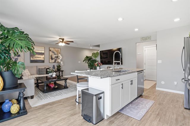 4157 Omaha Avenue, Waterloo, IA 50702