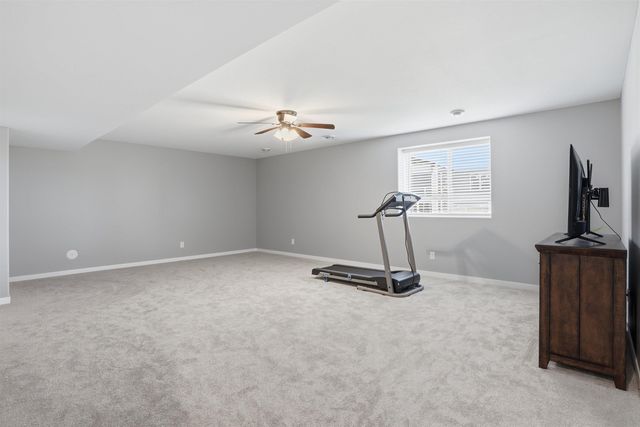4157 Omaha Avenue, Waterloo, IA 50702